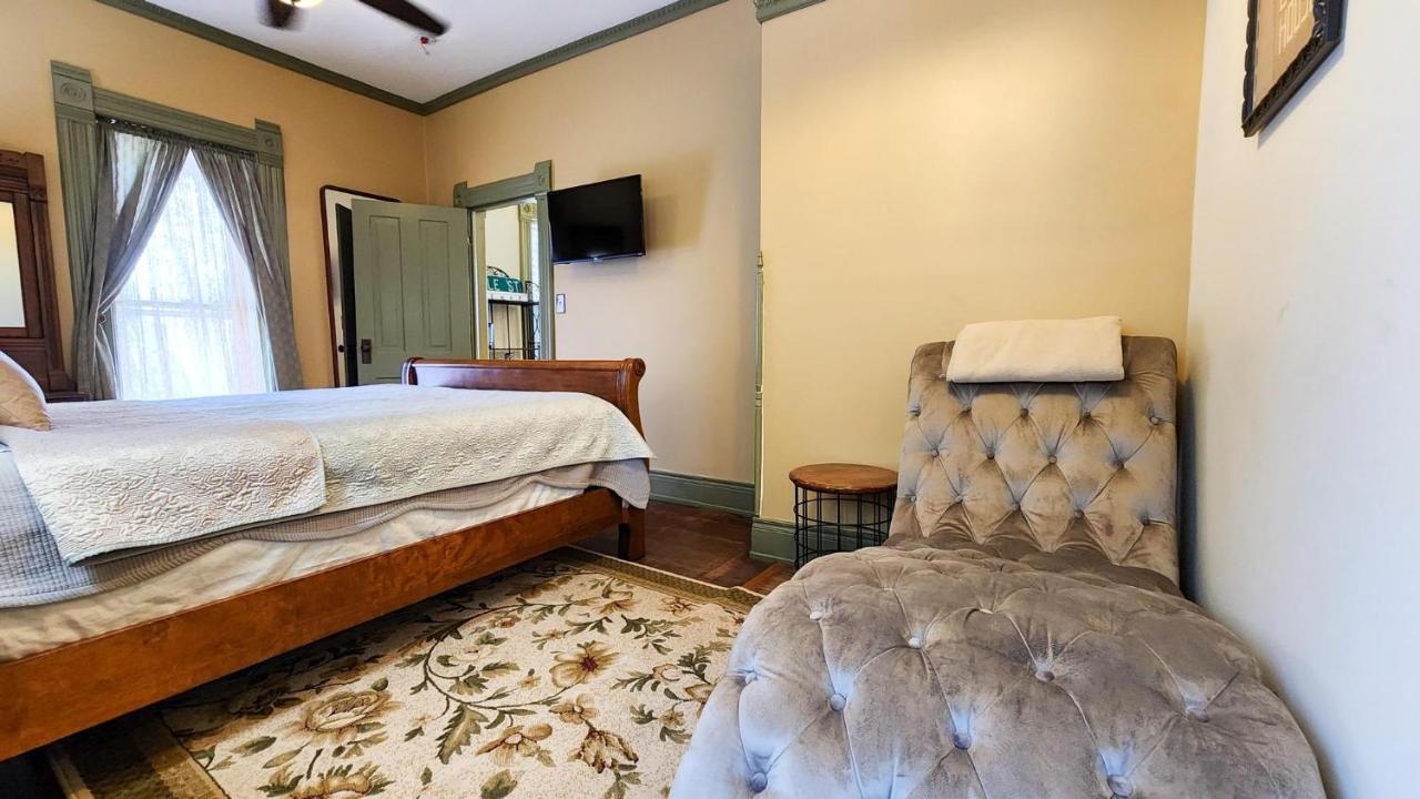 הוילה לידוויל Mountain View Victorian With Hot Tub! מראה חיצוני תמונה